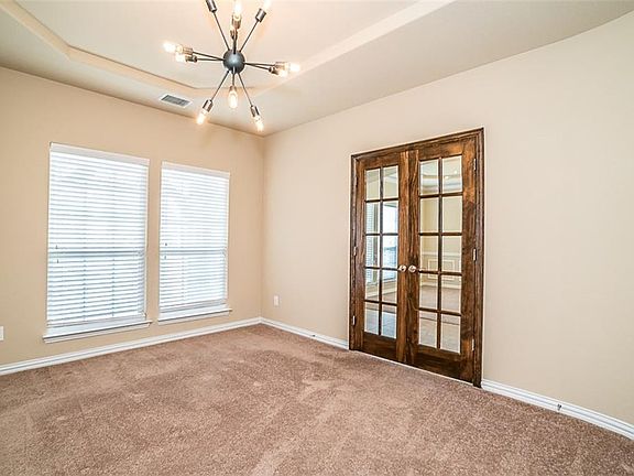 4th image of 1507 Marshall Dr