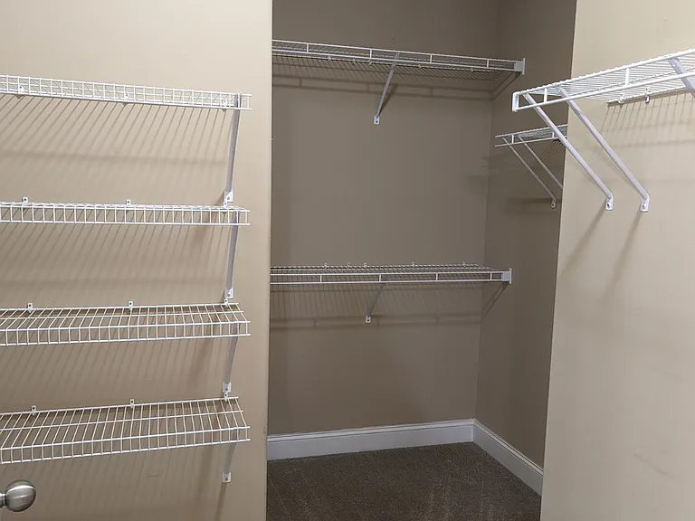 426 Woodbark Ct — Photo 10