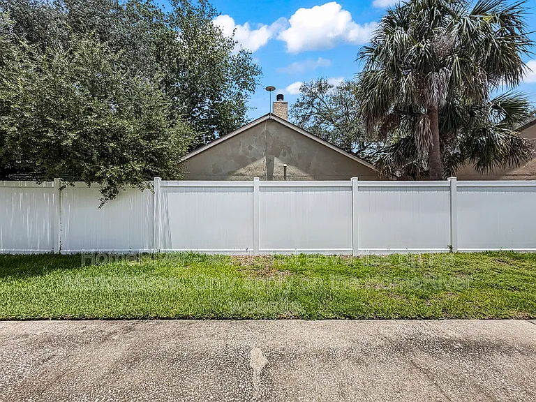 726 Birgham Pl — Photo 17