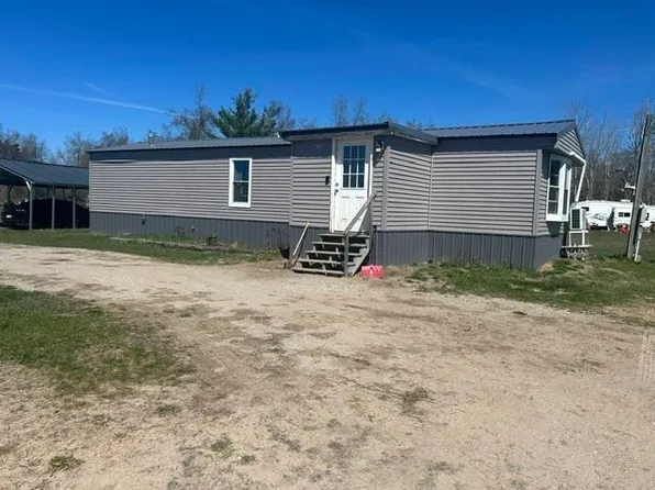 6122 Ringler Rd, Pellston, MI 49769