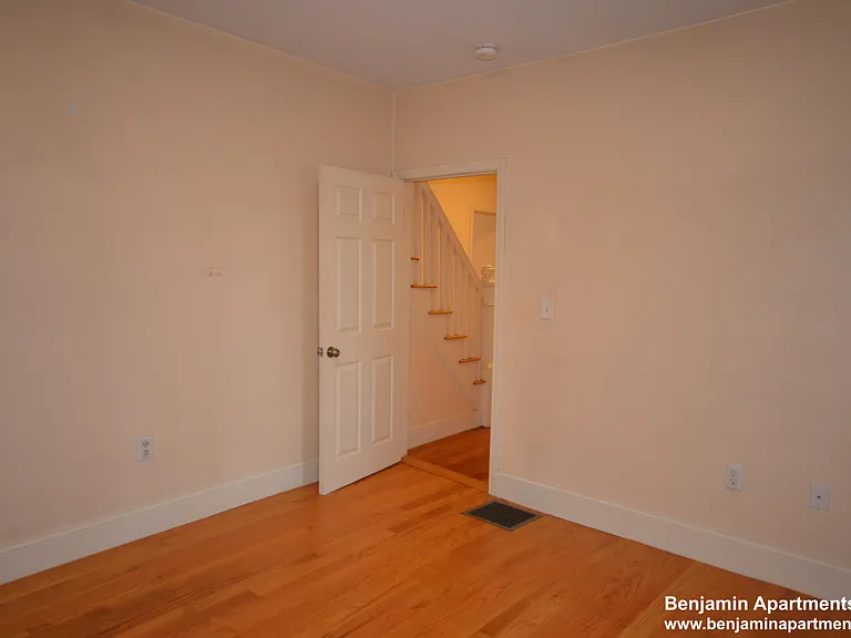 74 Brooks St #13 — Photo 17