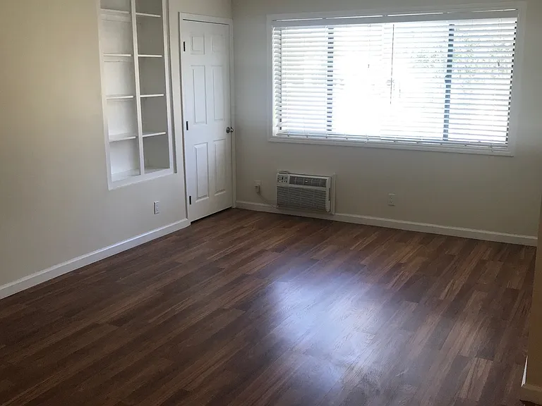 7043 Alabama Ave #104 — Photo 8
