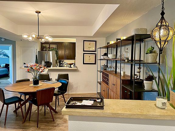 5th image of 2222 N Beachwood Dr APT 104