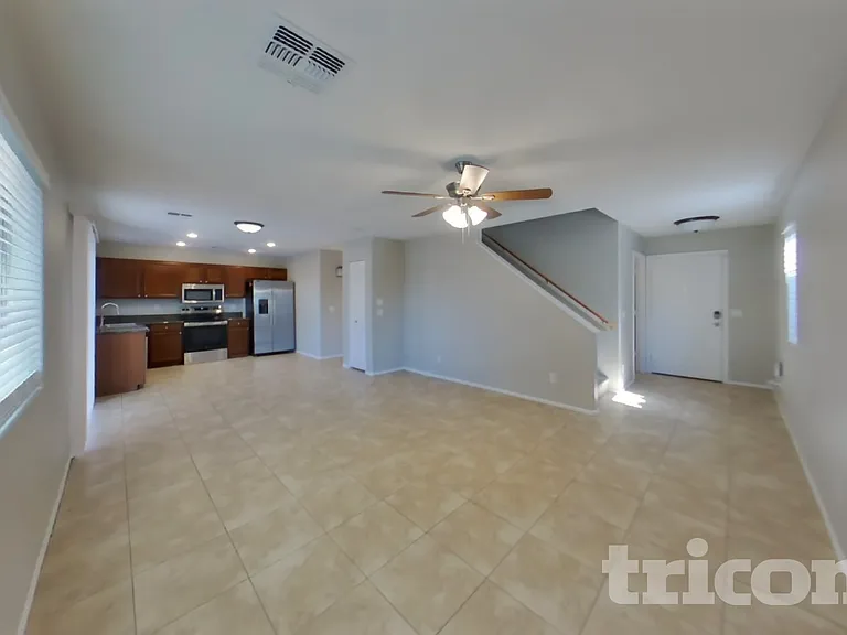 42065 W Sunland Dr — Photo 3