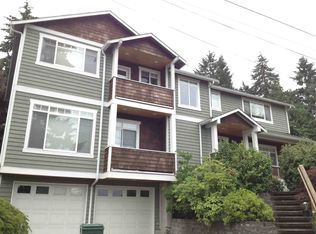 1043 NE 104th St, Seattle, WA 98125