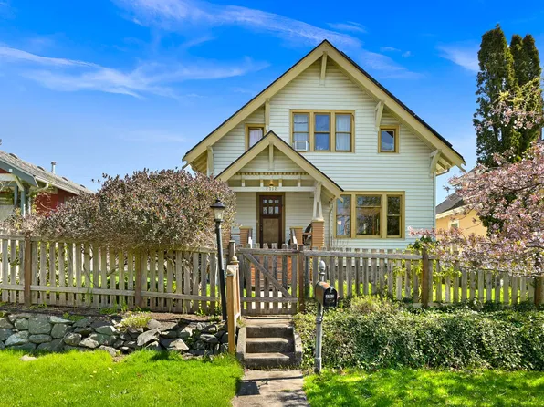 2712 Iron St, Bellingham, WA 98225