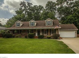 2140 Maple Rd, Stow, OH 44224