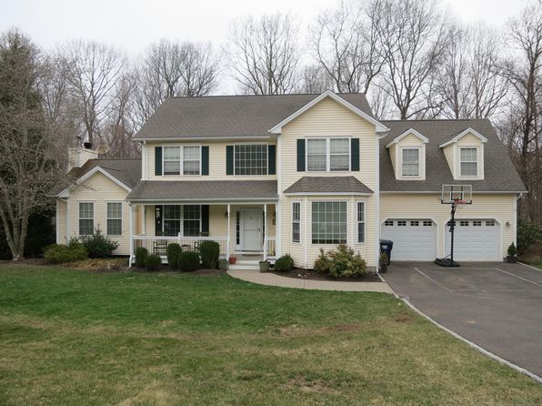 88 Brookfield Rd, Seymour, CT 06483