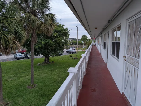 65 NE 202nd Ter APT 20, Miami, FL 33179