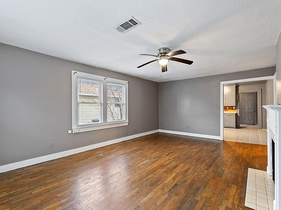 4th image of 1406 W Park Ave