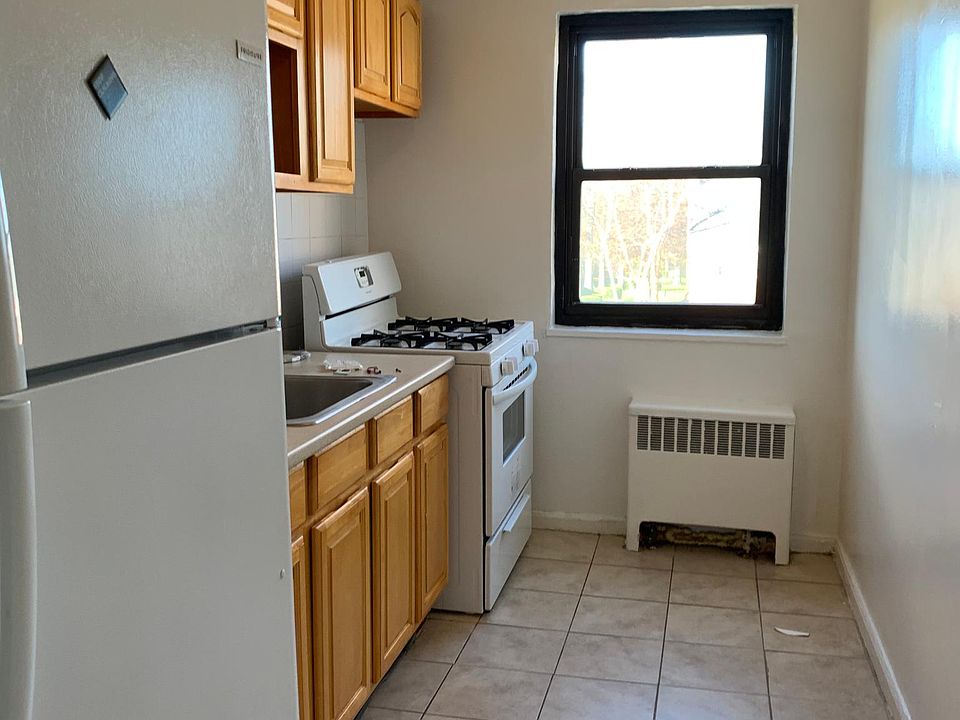 1st image of 246 Prospect St #302
