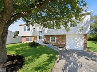 28 Castle Run Dr, Bear, DE 19701