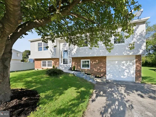 28 Castle Run Dr, Bear, DE 19701