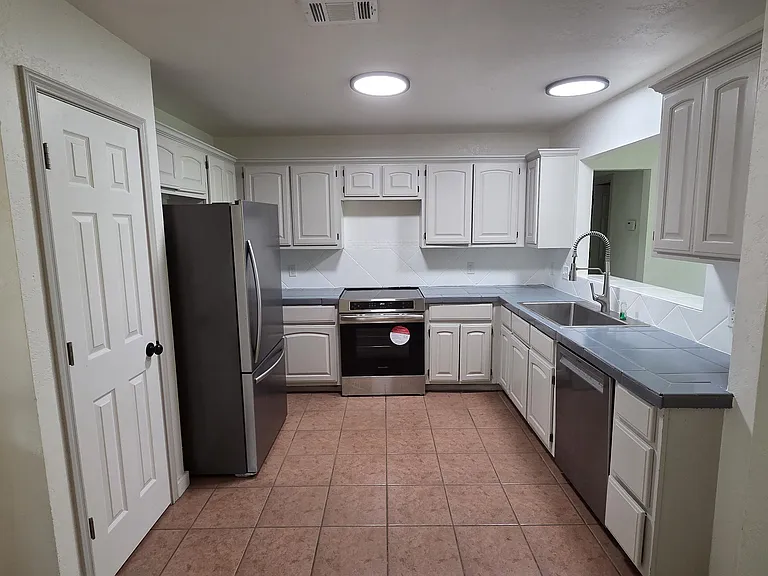 4848 FM 2484 — Photo 30