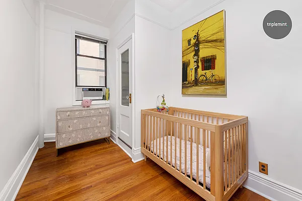 Sold by Triplemint | media 10