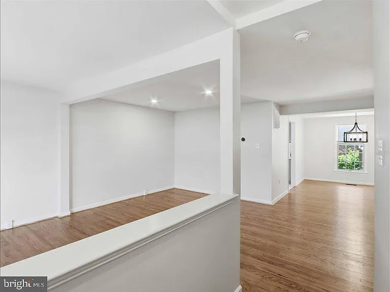 8026 Waterview Ct — Photo 4