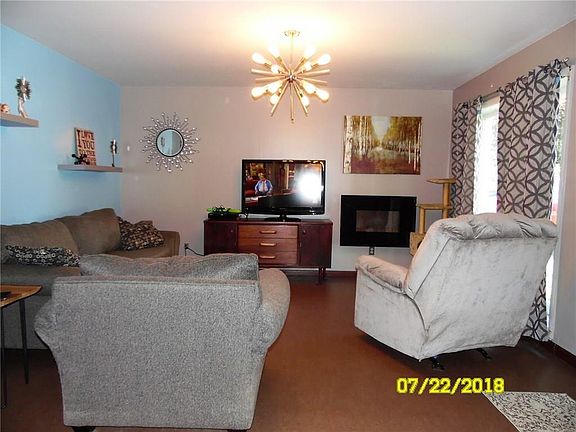 3rd image of 1113 Fairmont Dr