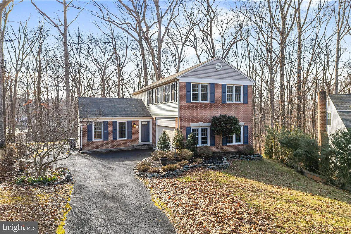 7 Fallswood Ct photo 1