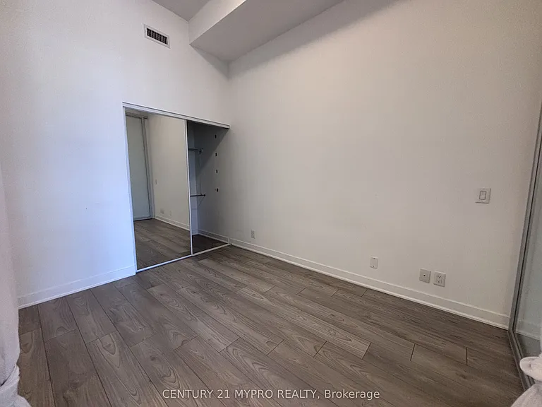 120 Parliament St #601 — Photo 12