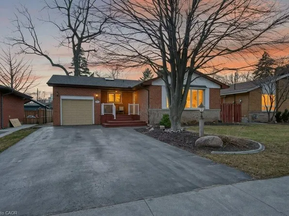 362 Pepper Dr, Burlington, ON L7R 3C9