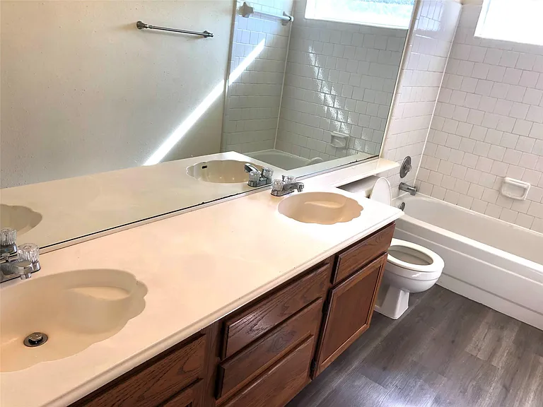 4819 Sunshine Dr — Photo 19