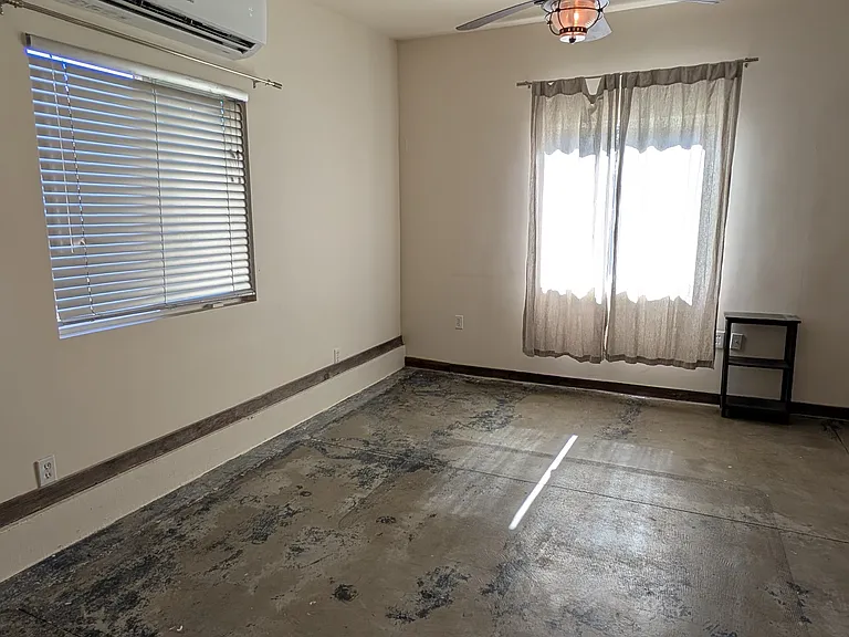 405 N Cloverdale Blvd #B — Photo 7