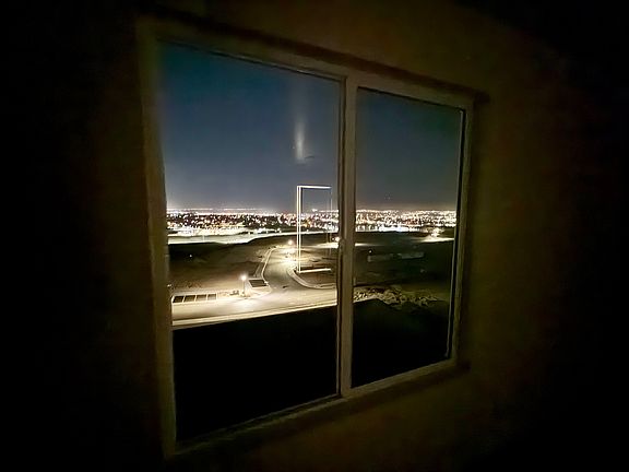 2nd image of 556 E Levengrove Dr