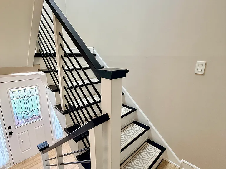 1815 Williamsburg Dr — Photo 8
