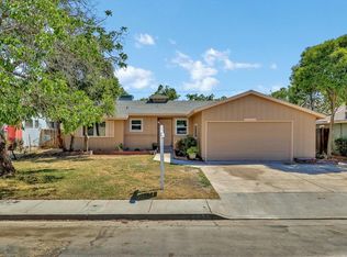 913 W J St, Los Banos, CA 93635