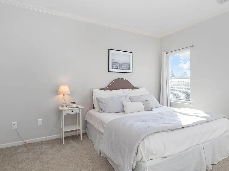 1304 Assembly St — Photo 16