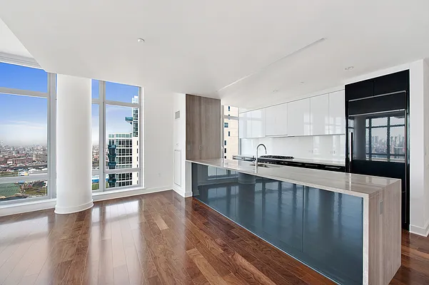 Rented by CORE | media 16