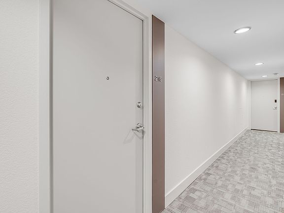 3rd image of 255 SW Harrison St APT 21G