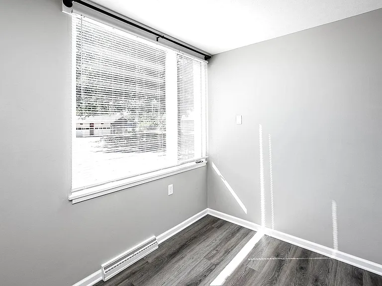 4817 S 131st St #9 — Photo 13
