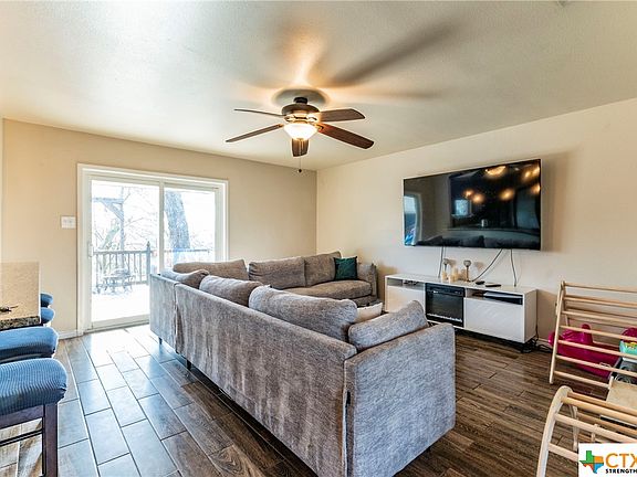 3rd image of 2305 Veterans Ave