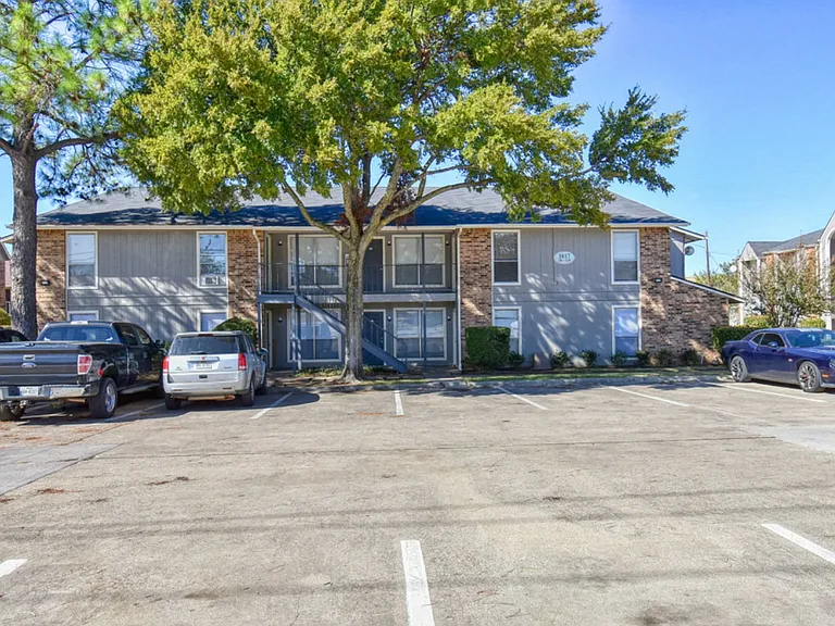Trinity Pines Apartments — Photo 4