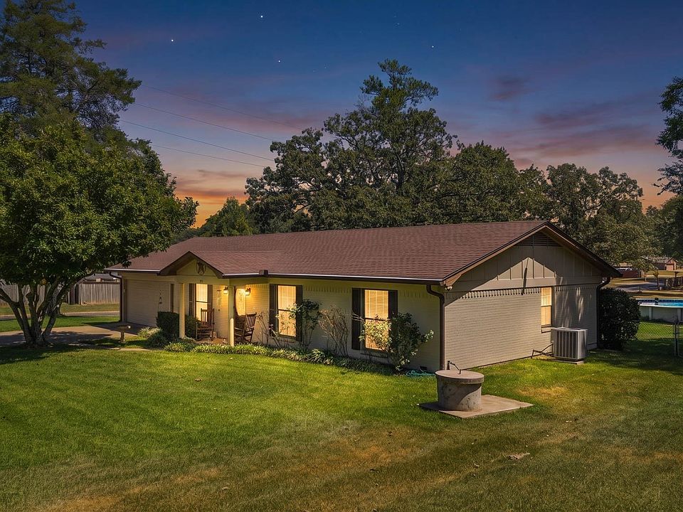 1st image of 100 Heights Park Dr