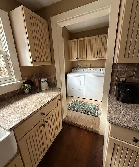225 Christian Ave — Photo 9