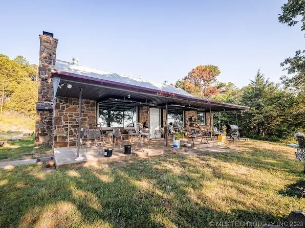 10512 Burris Valley Rd, Pittsburg, OK 74560