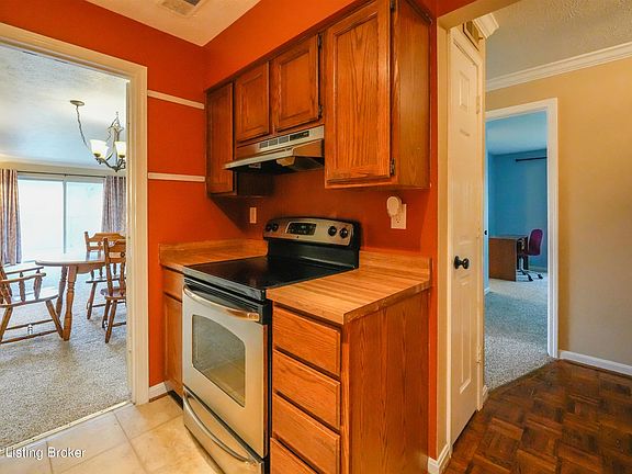 4th image of 612 Donard Park Ave