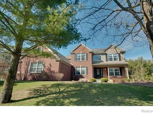 9885 Rolling Pines Dr., Brighton, MI 48116