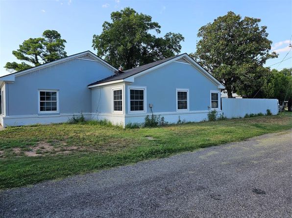 2529 15th St, Vernon, TX 76384