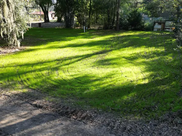 33 Mosse Rd, Saint Helena Island, SC 29920