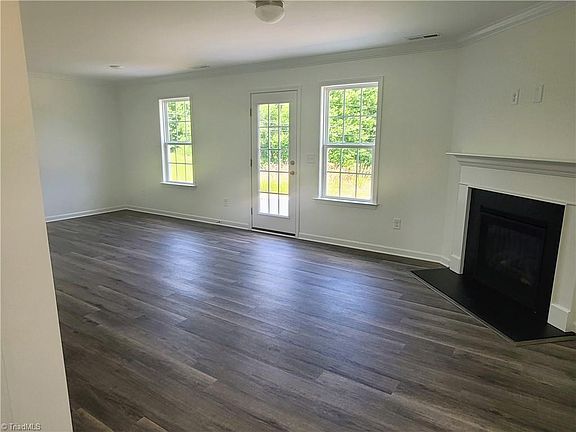 4th image of 805 Sage Hill Dr