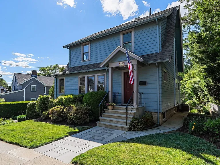 197 Hillside Ave — Photo 1