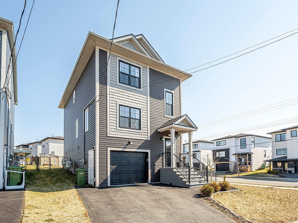 1st image of 122 Onyx Cres