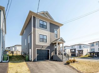 122 Onyx Cres, Halifax, NS B3P 0H6