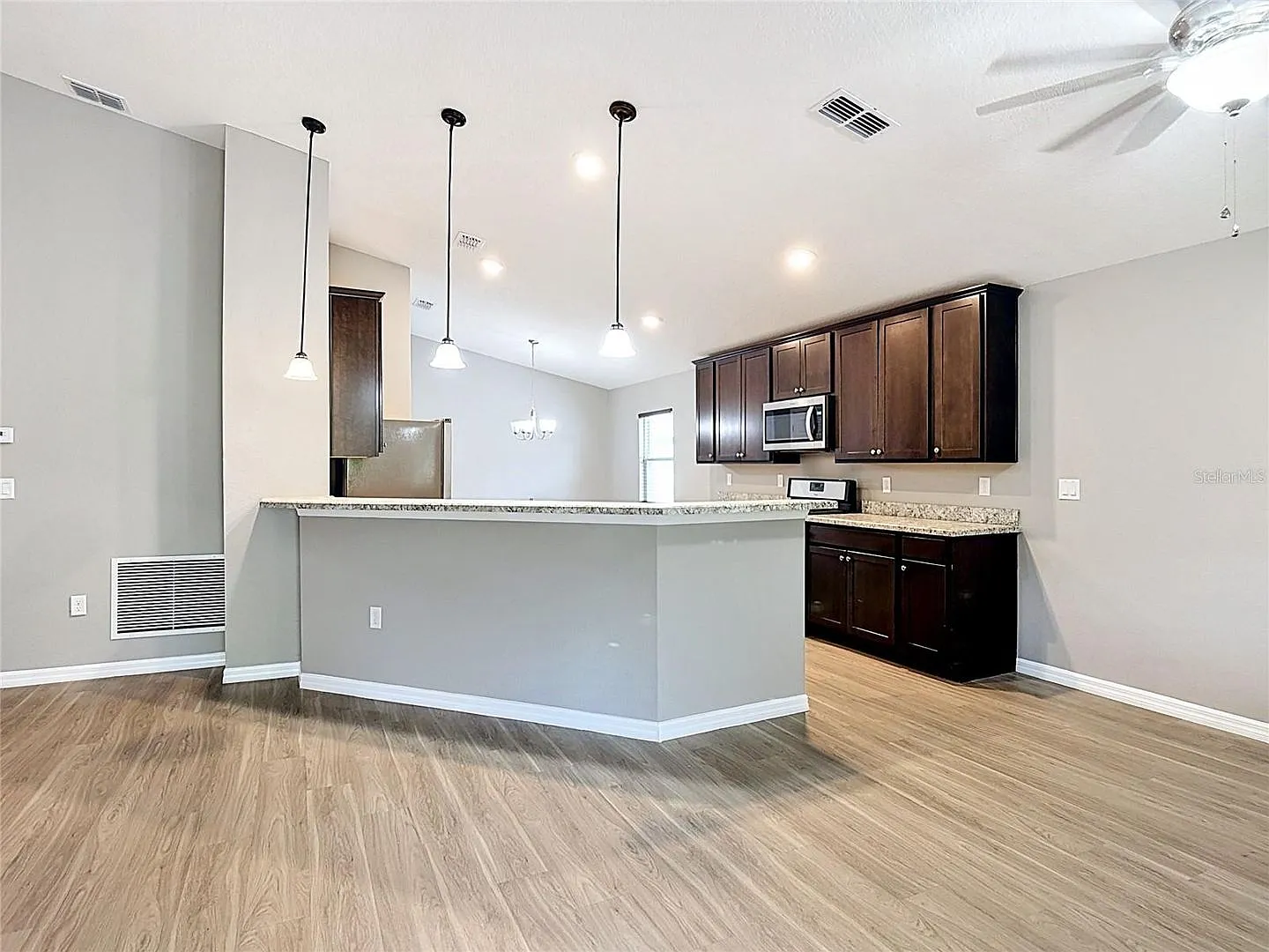 3 bedroom 2 bath Home in Champions Gate! — Photo 2
