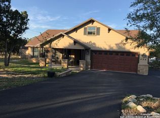 426 Lakewood Dr, Lakehills, TX 78063