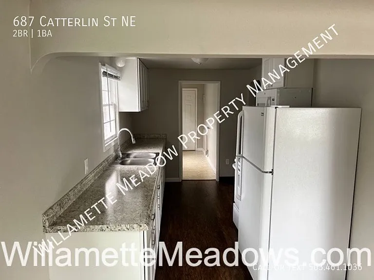 687 Catterlin Ave NE — Photo 9