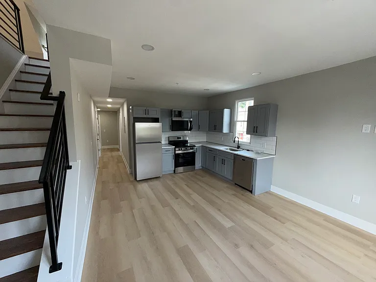 1201 Lindley Ave #3 — Photo 6